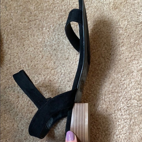 Low heel sandal - Picture 5 of 6